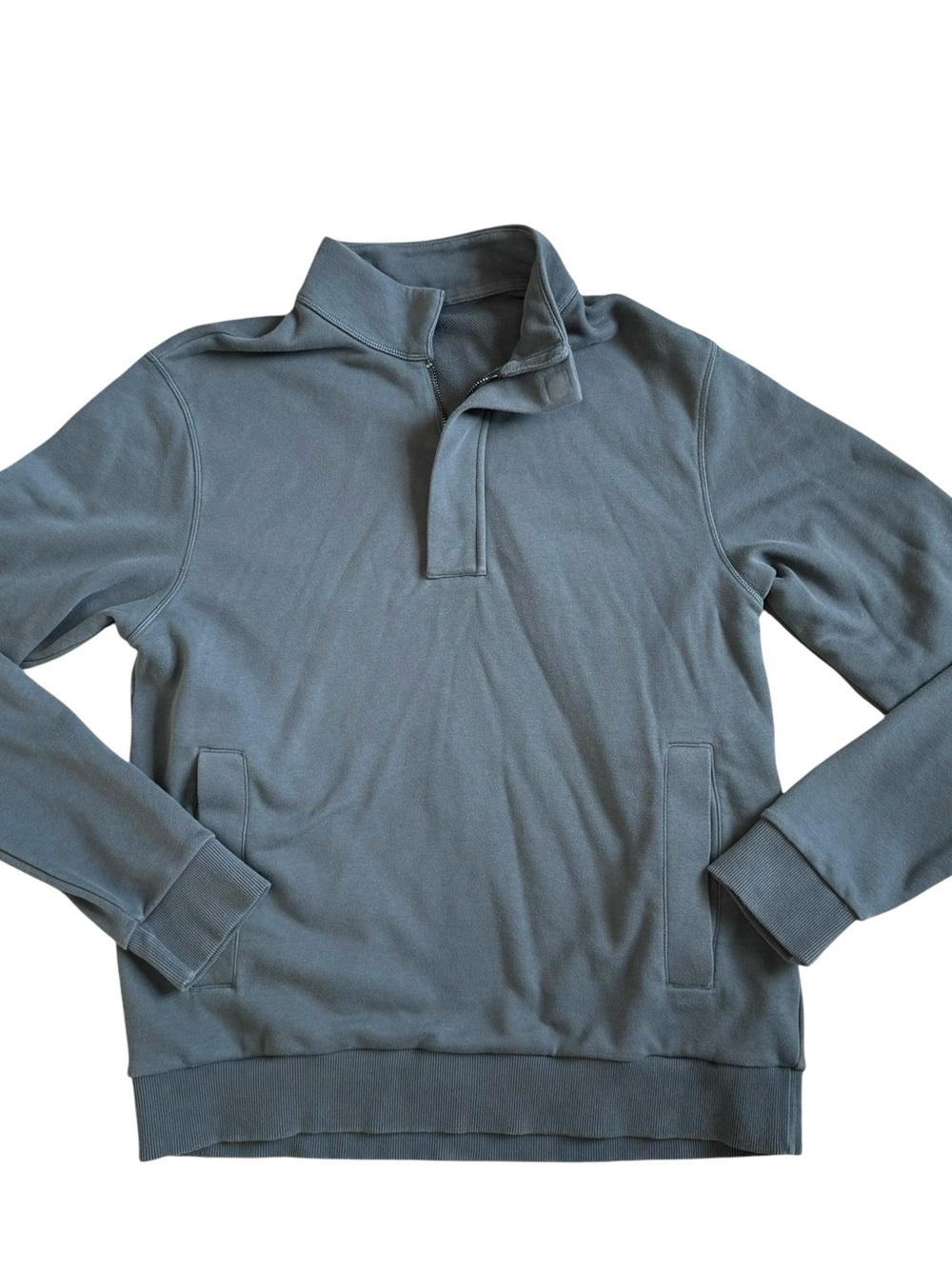 Vuori Mens  Cypress 1/4 Zip Sweatshirt Size Medium Smokey Beryl